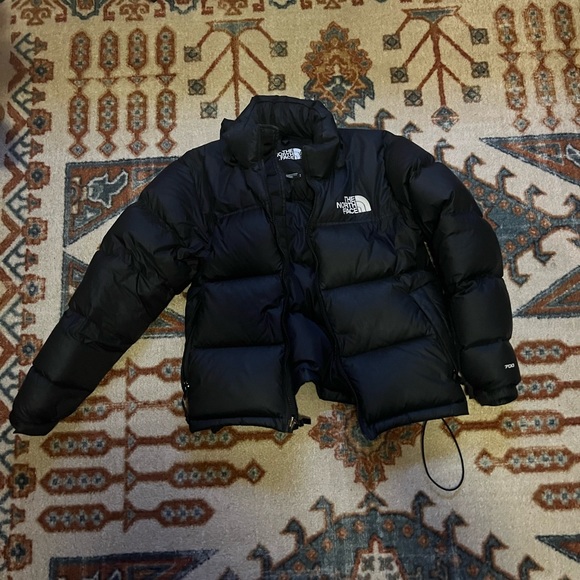 The North Face Women’s 1996 Retro Nuptse Short Jacket Perfect Condition - Picture 2 of 3